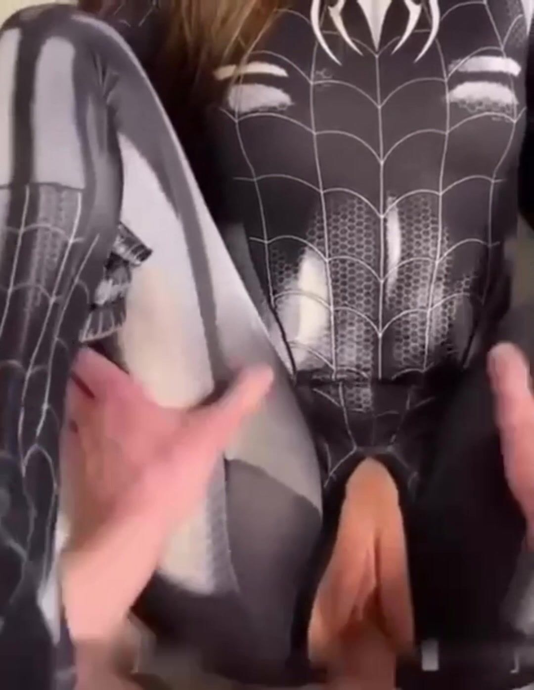 Sophie and her sisters spider